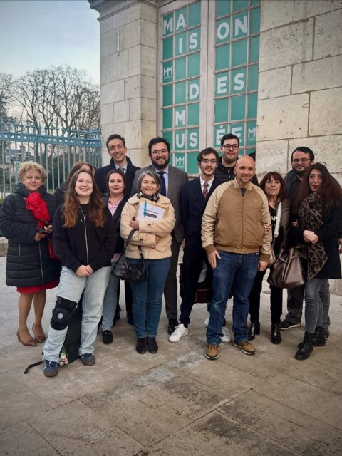 À l’issue de plusieurs mois de campagne intense, se tenait hier notre premier conseil municipal en tant qu’élus à Bourges.
Merci aux amis et militants venus nous soutenir. Hugo, Christelle et moi-même mesurons pleinement la confiance qui nous a été accordée.
Le combat pour défendre notre ville ne fait que commencer. 🇫🇷💪🏻
